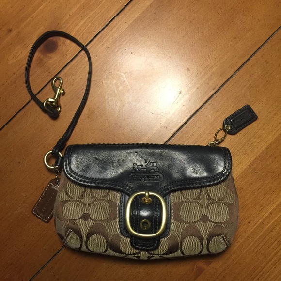 Coach wristlet wallet. - Picture 5 of 8